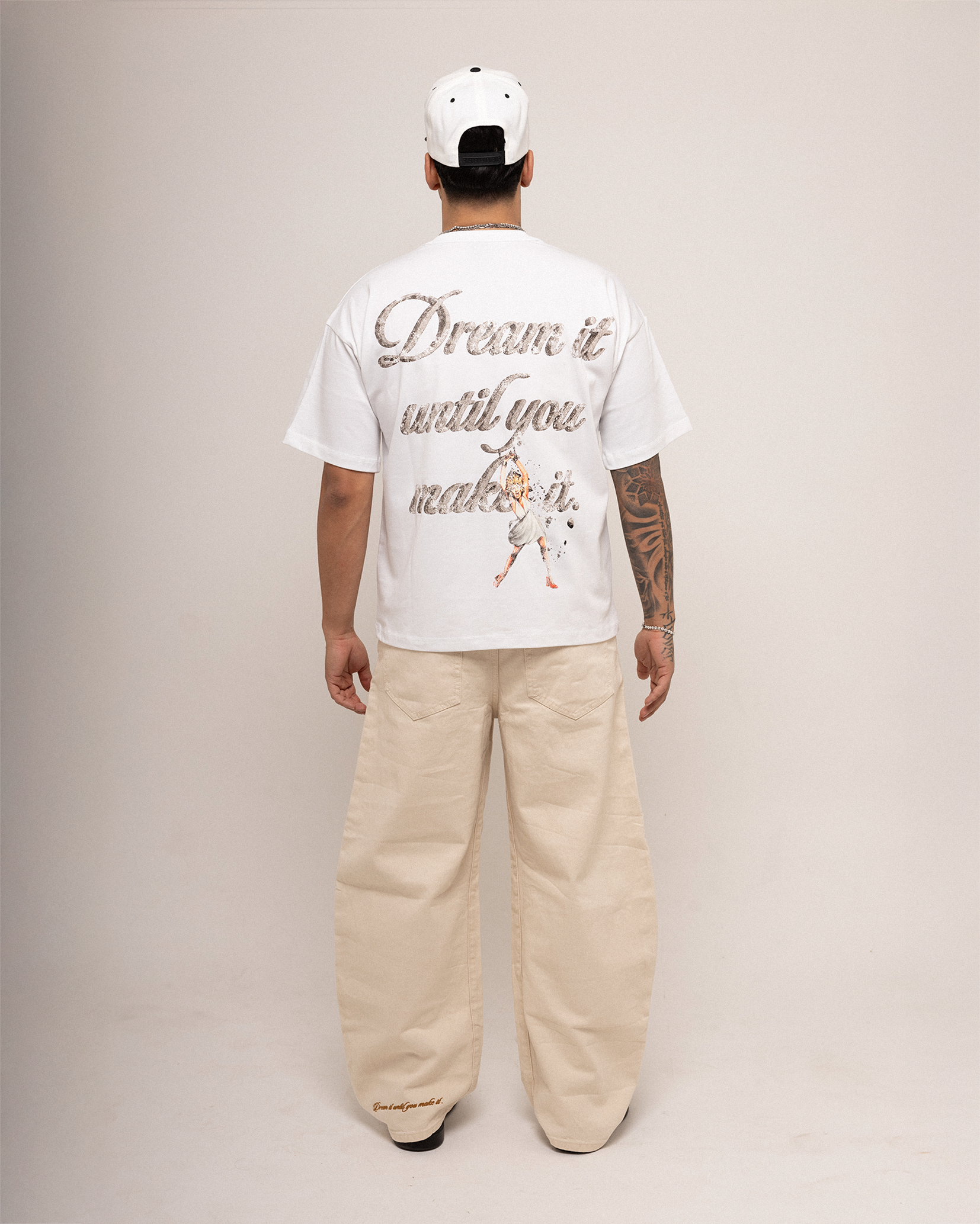 HANGING ON DREAMS T-SHIRT