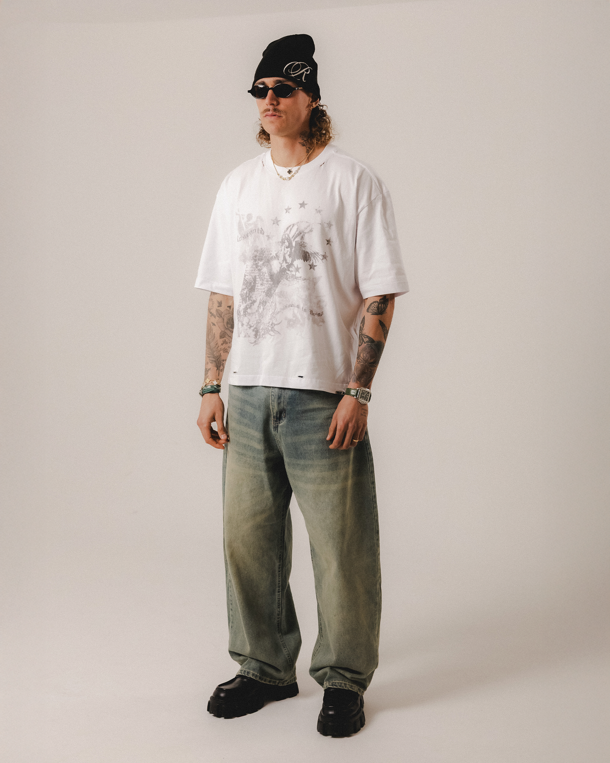 ROSEGOLD X RM RIPPED WHITE T-SHIRT