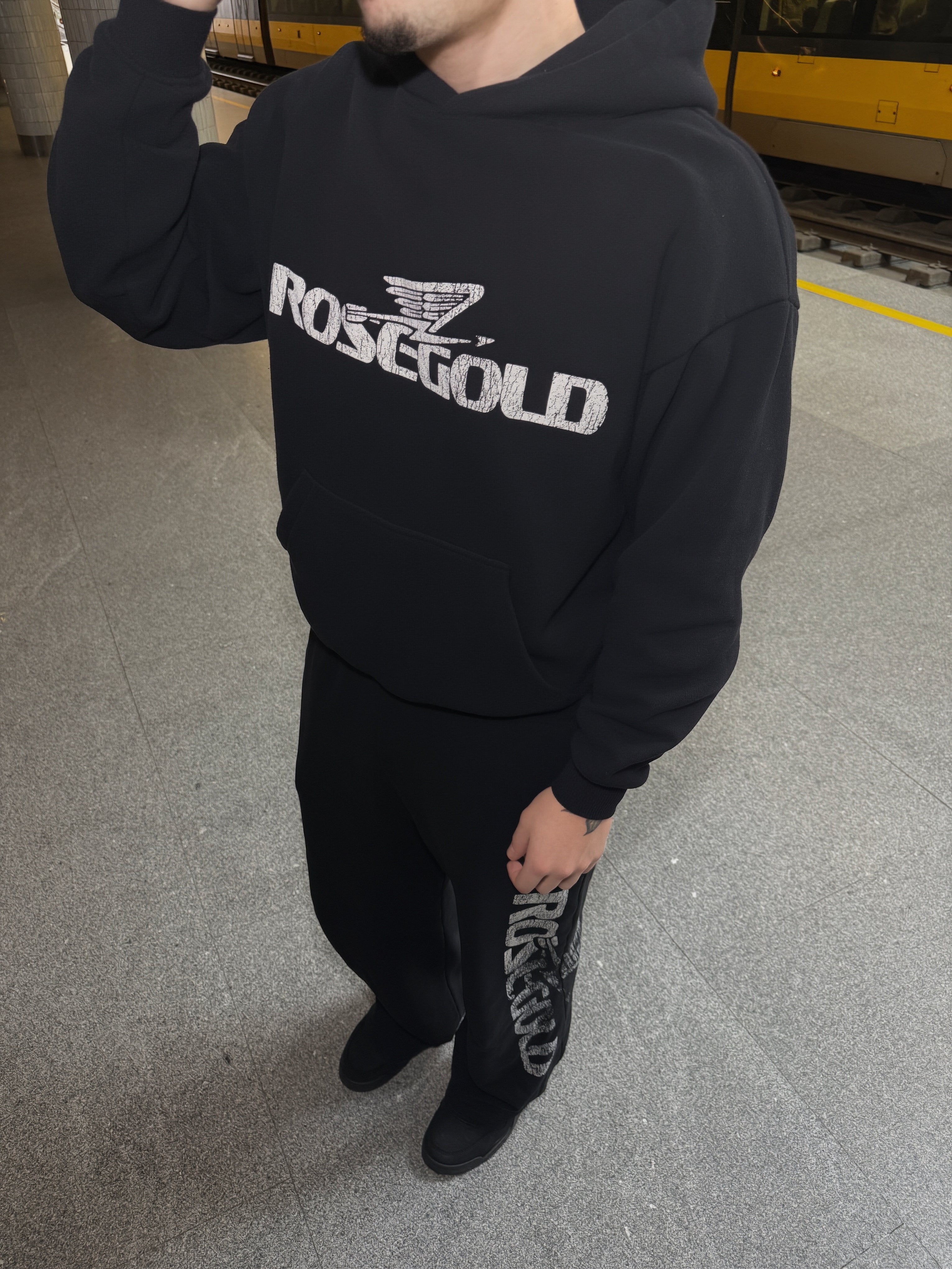 CONCRETE BLACK HOODIE