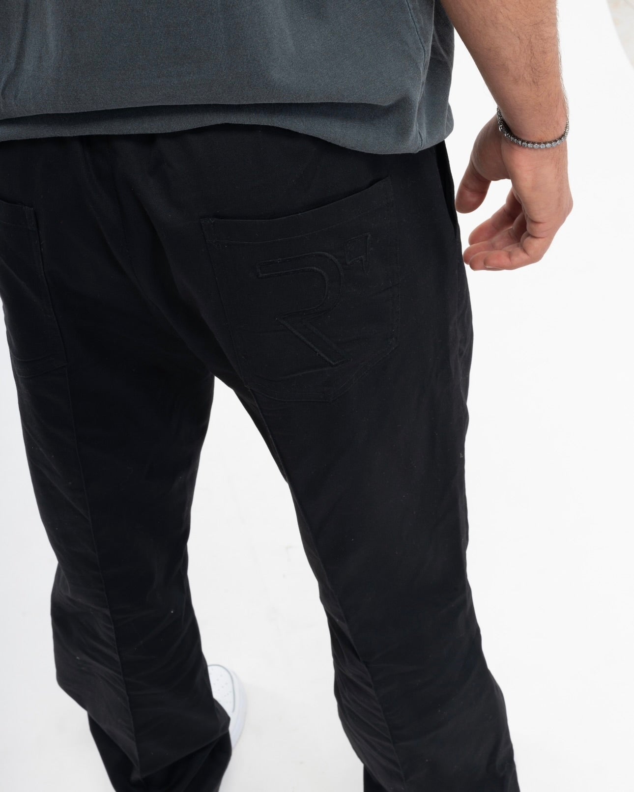 FRONT ZIPPED PANTS