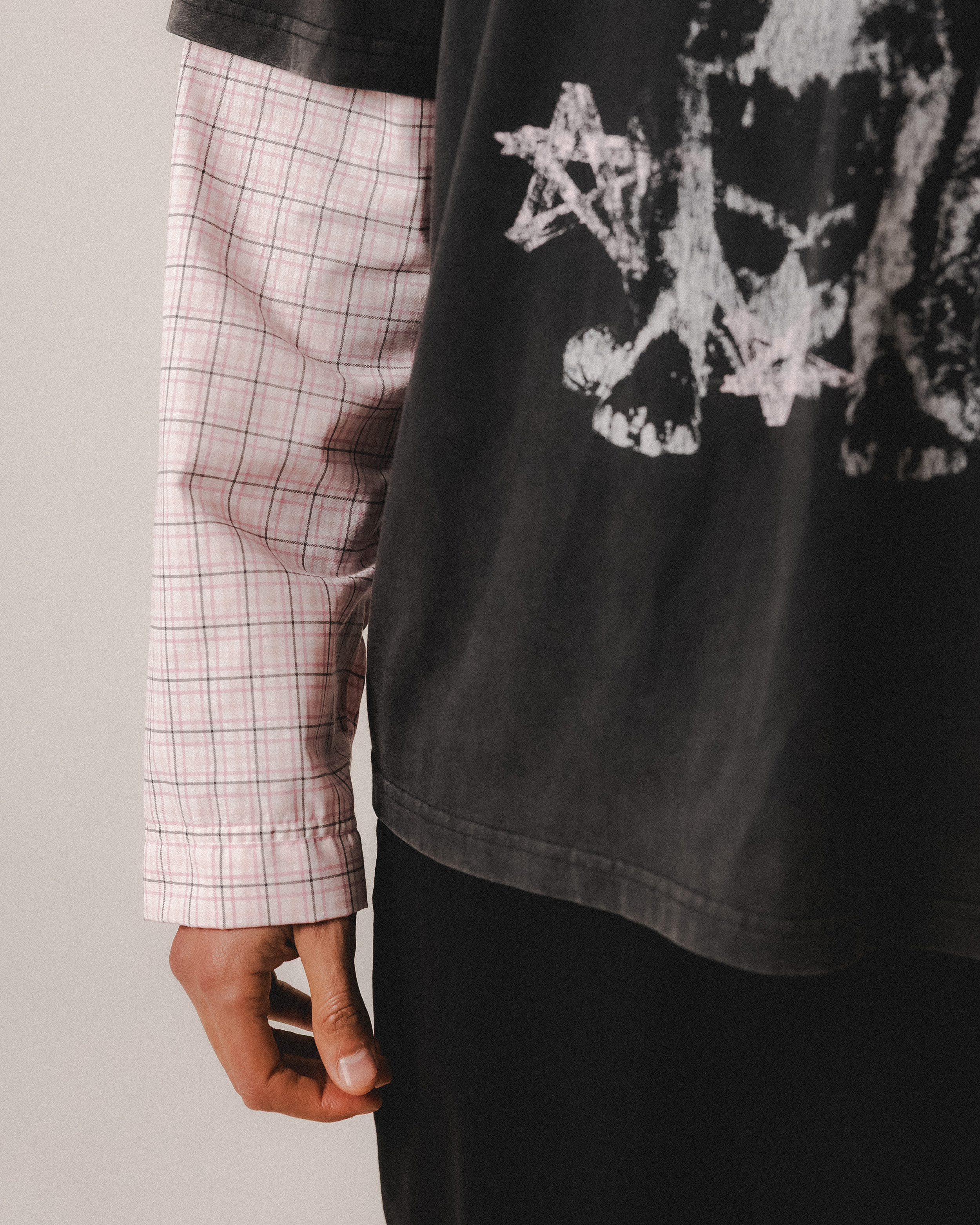 CAMISETA NEGRA ATELIER