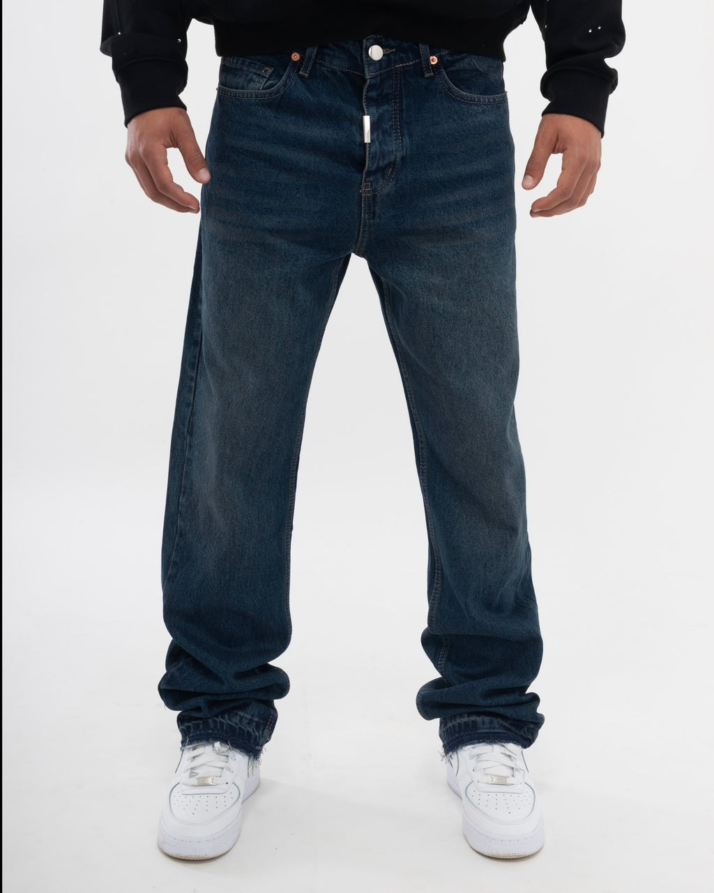 MISSING POCKET JEANS