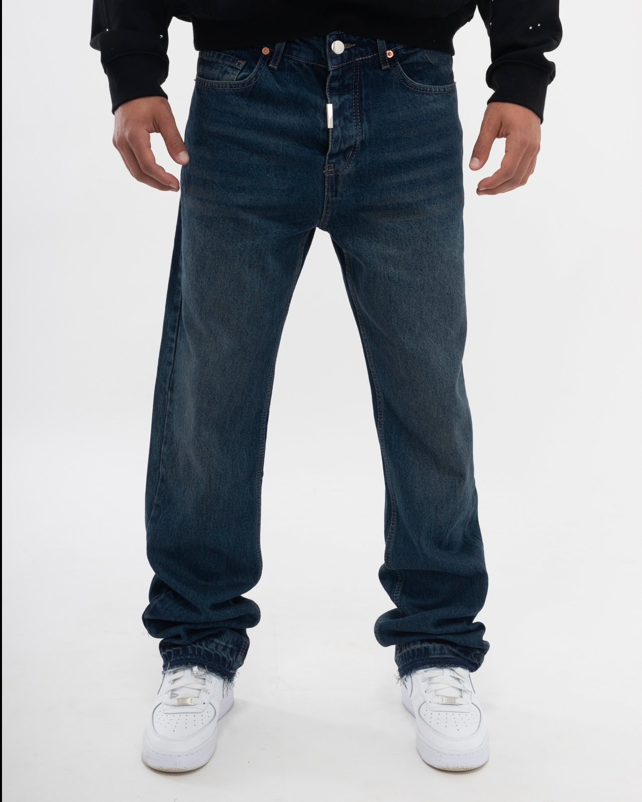 MISSING POCKET JEANS