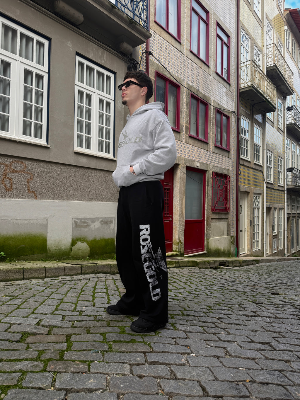 CONCRETE BLACK BAGGY TRACKPANTS