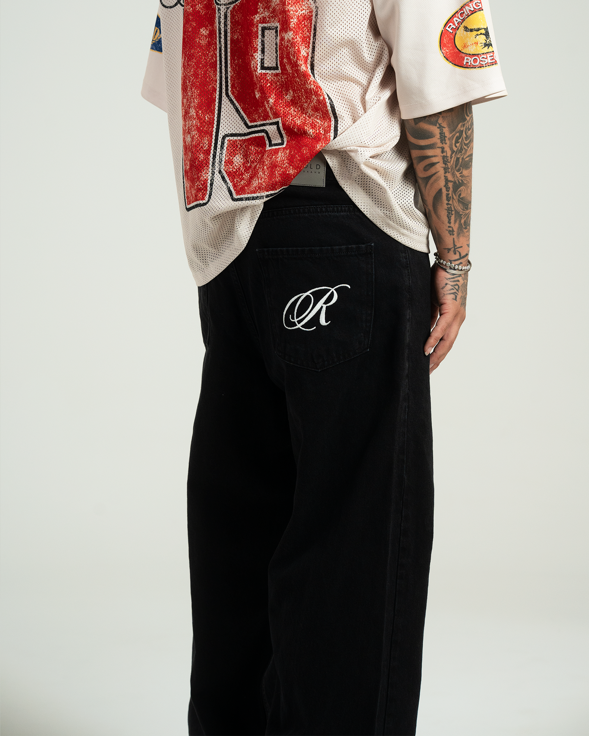 DENIM STRAIGHT RAW HEM JEANS